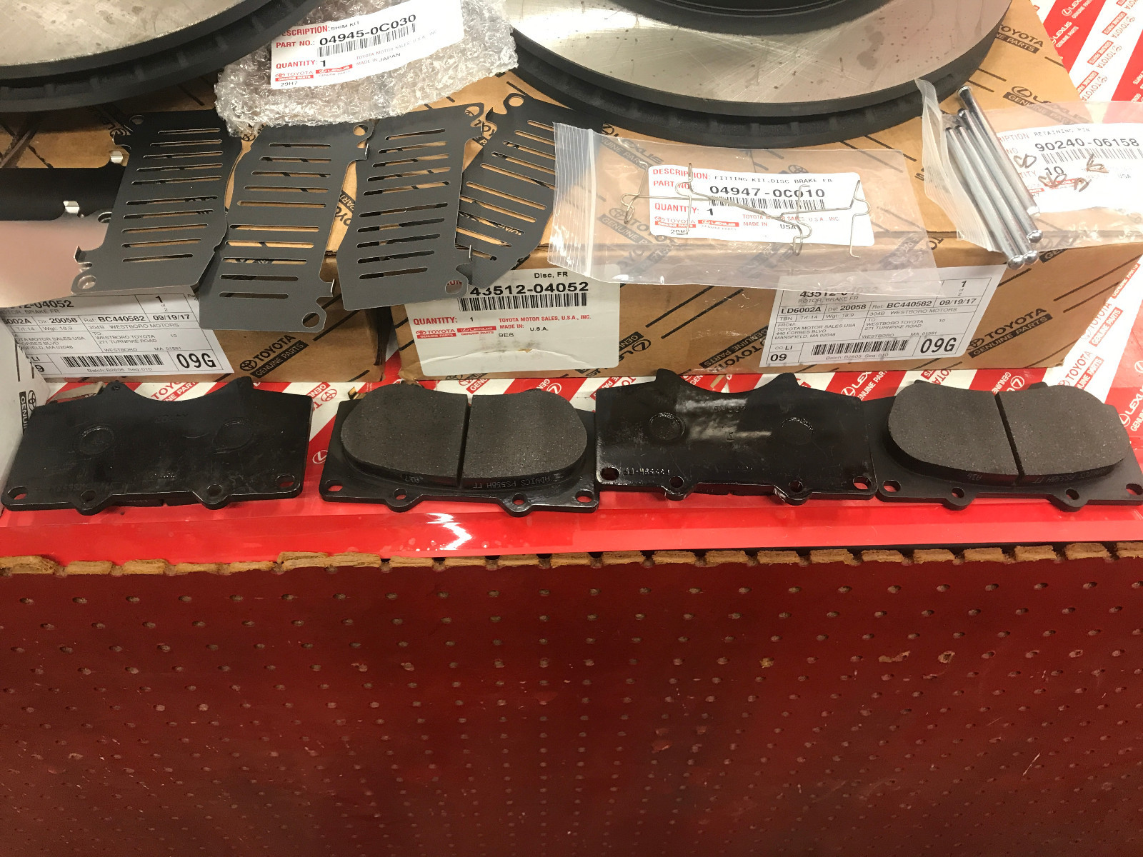 Toyota 4wd 20052015 Genuine OEM Front Brake Rotors Pad Kit