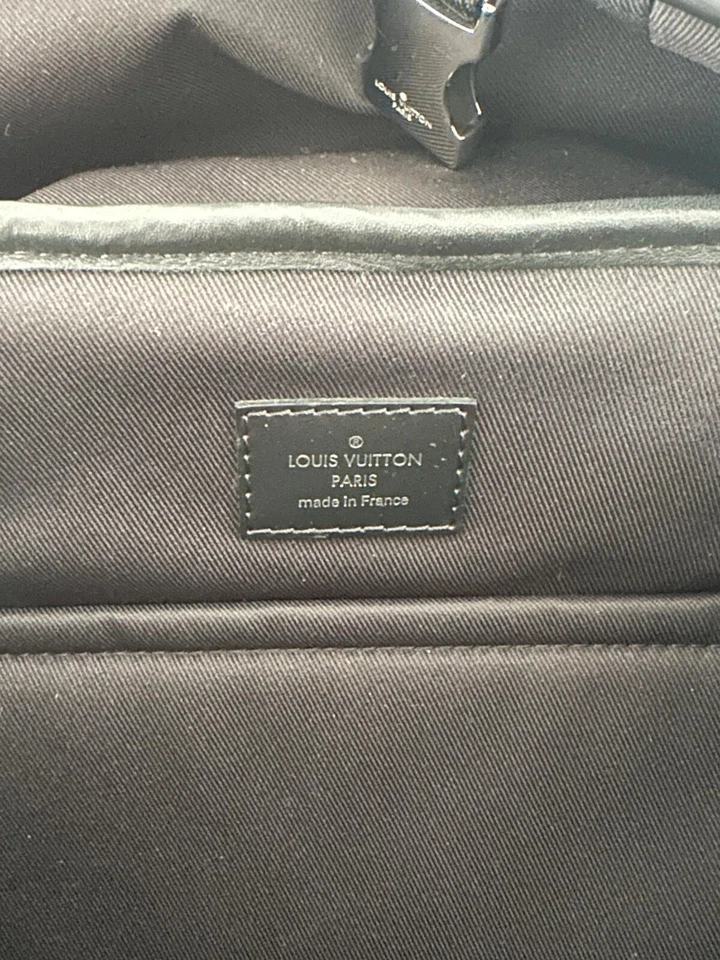 AUTHENTIC LOUIS VUITTON ZACK DAMIER GRAPHITE LARGE BACKPACK BLACK - Image 4 of 4