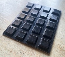 20 SQUARE BLACK RUBBER FEET - GUITAR PEDAL EFFECTS - ADHESIVE PEEL-OFF BUMPERS
