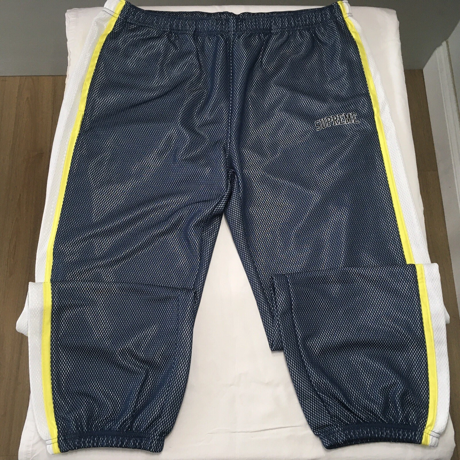 Pantalon de survêtement homme Supreme NY bleu marine rayures latérales maille logo arc XL SS18 NEUF