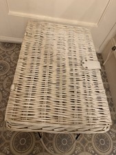 VTG boho mcm White Wicker Rattan toy Laundry Hamper storage Basket  Lid Handles