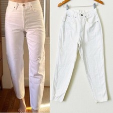 Vintage Chic SIZE 8 white high rise mom tapered jeans