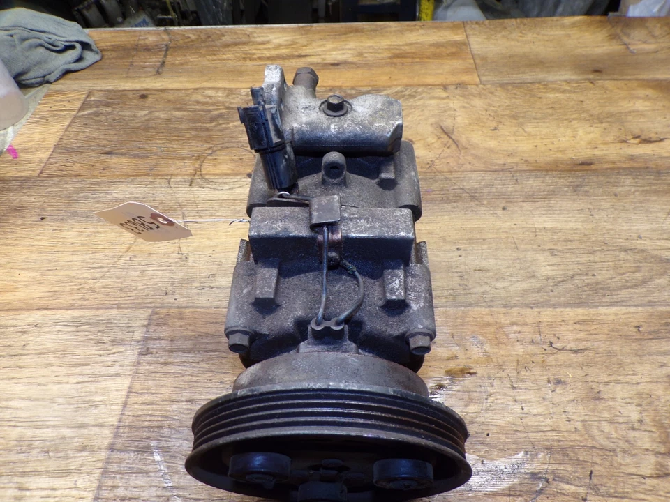 95-98 1995-1998 HYUNDAI ACCENT ENG A/C AIR CONDITIONING COMPRESSOR PUMP - Image 2 of 4