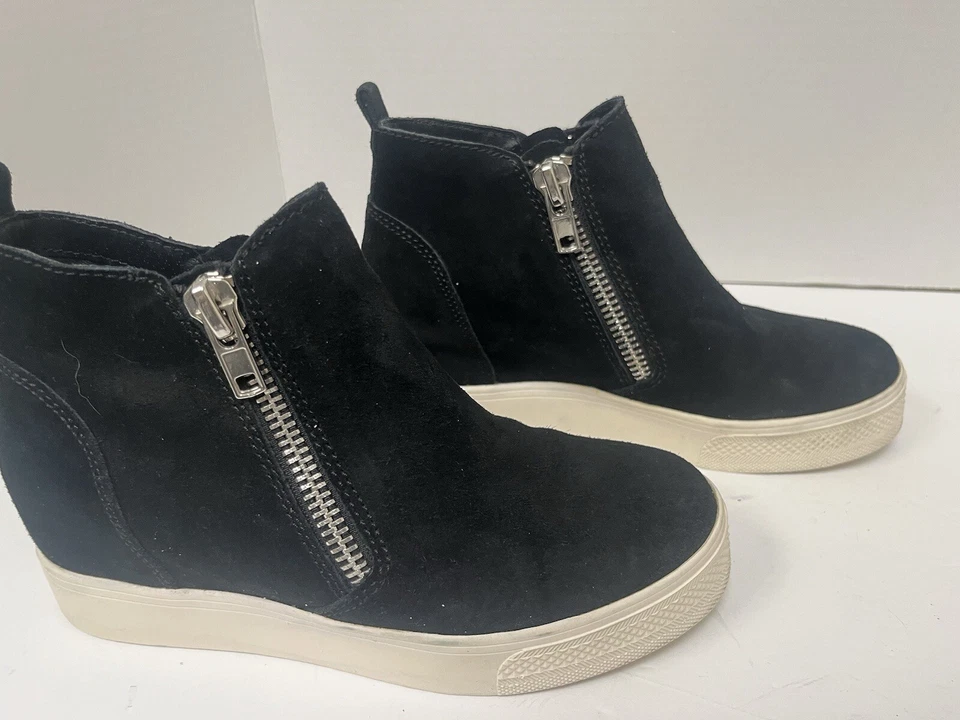 Steve Madden Hidden Wedge Canvas Black Suede Sneakers Size 7 - Zipper sides - Image 4 of 4