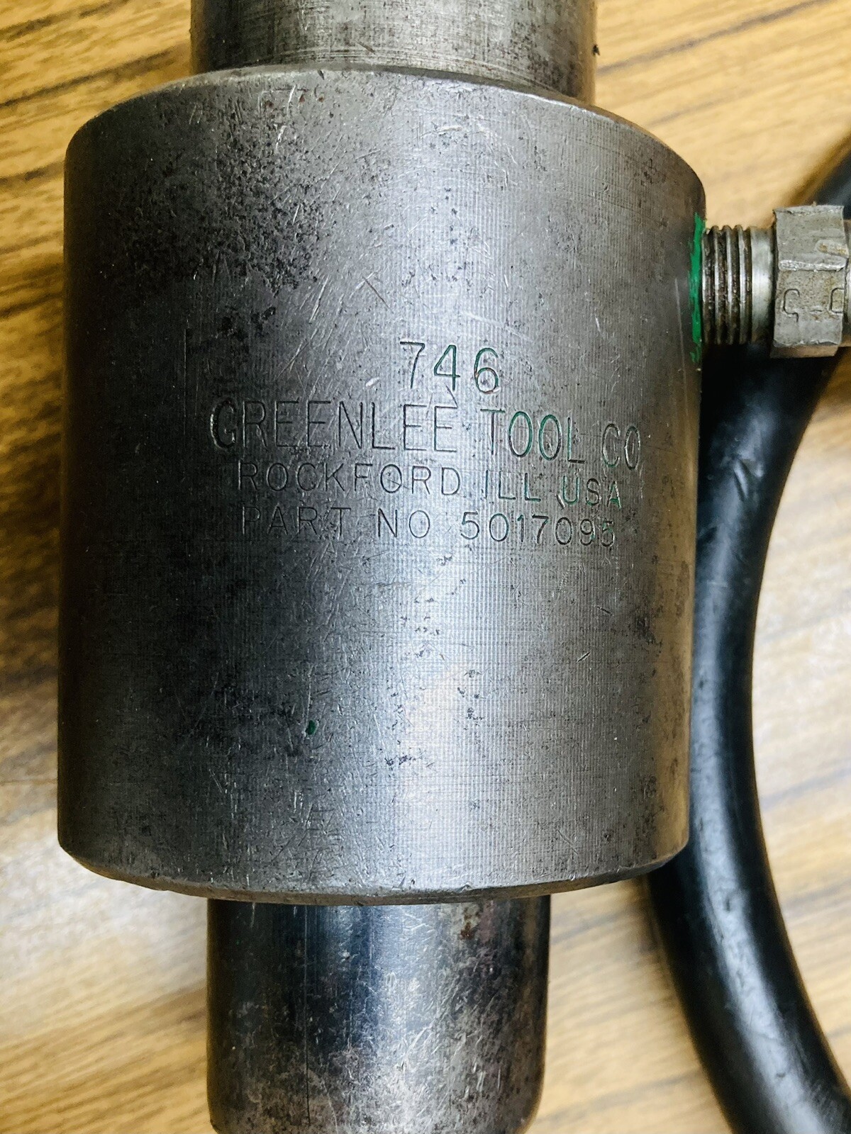 Greenlee Hydraulic Knockout Punch Set With 767 Pump eBay