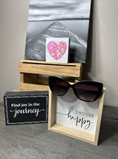 OSCAR de la Renta Plastic Black Gold Logo CatEye Sunglasses PreOwned EUC Mint