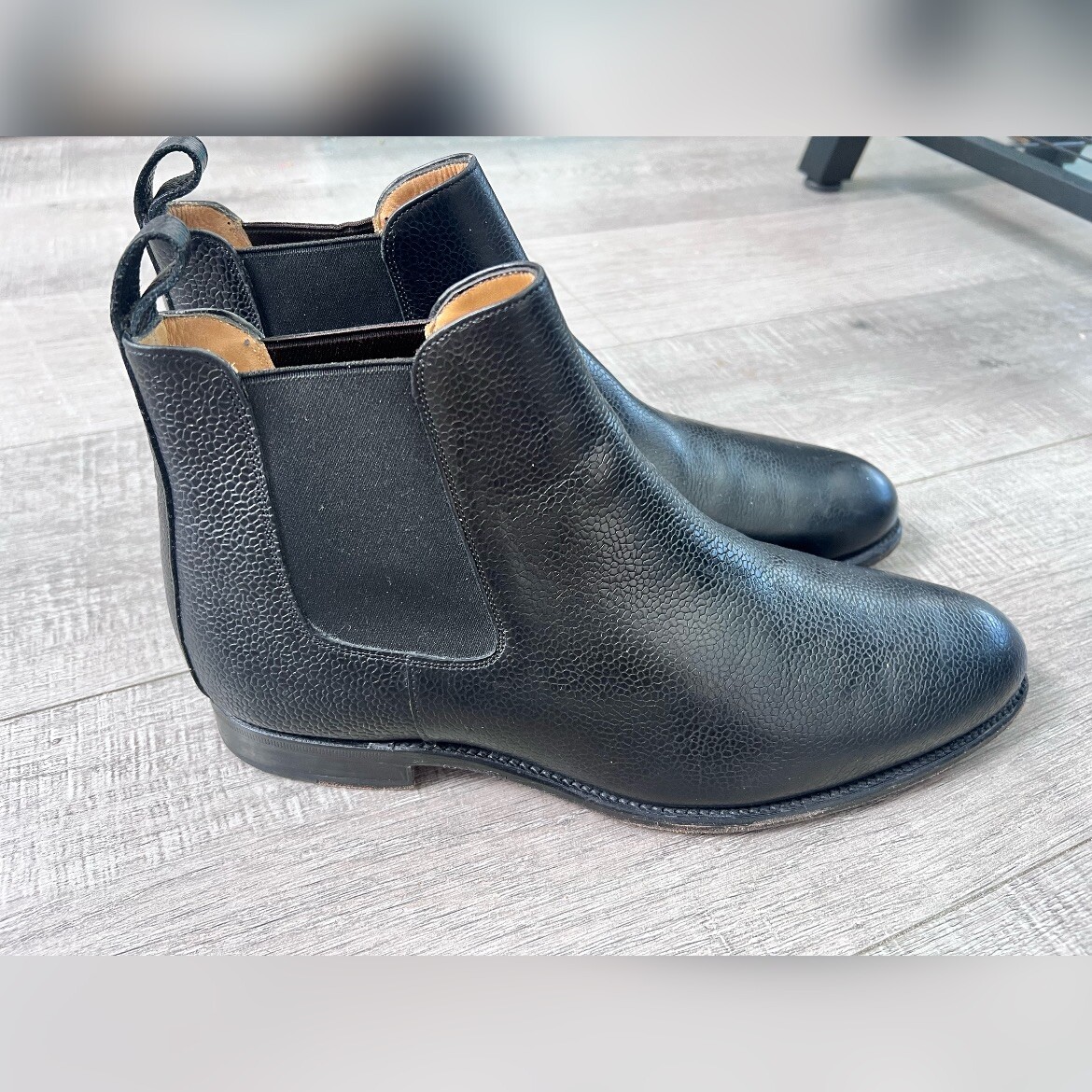 TAFT Black Leather Chelsea Pull On Ankle Boots Handcrafted  display picture 2
