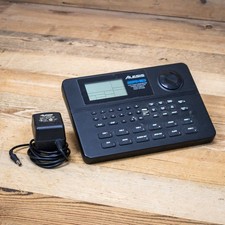 Alesis SR-16 Drum Machine with Power Supply SR16 MIDI Rhythm Beat U279798