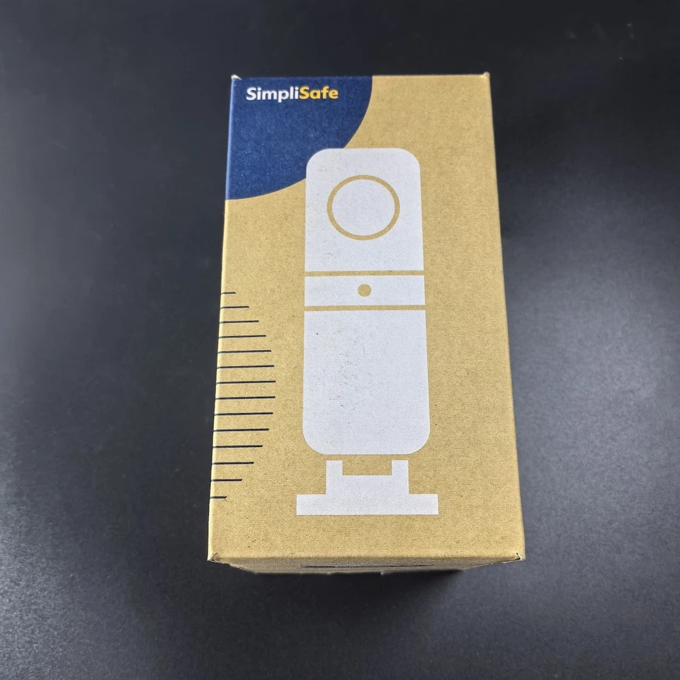 Умная беспроводная внутренняя камера видеонаблюдения SimpliSafe CM006 с сигнализацией камера ночного видения - Изображение 2 из 4