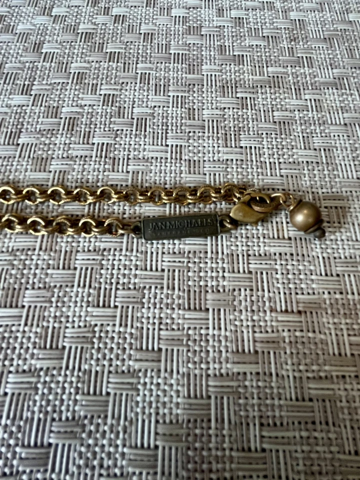 Usado en Excelente Condición Firmado Jan Michaels 36” Collar de Latón Ajustable, Colgante de Rodonita Foto 4 de 4