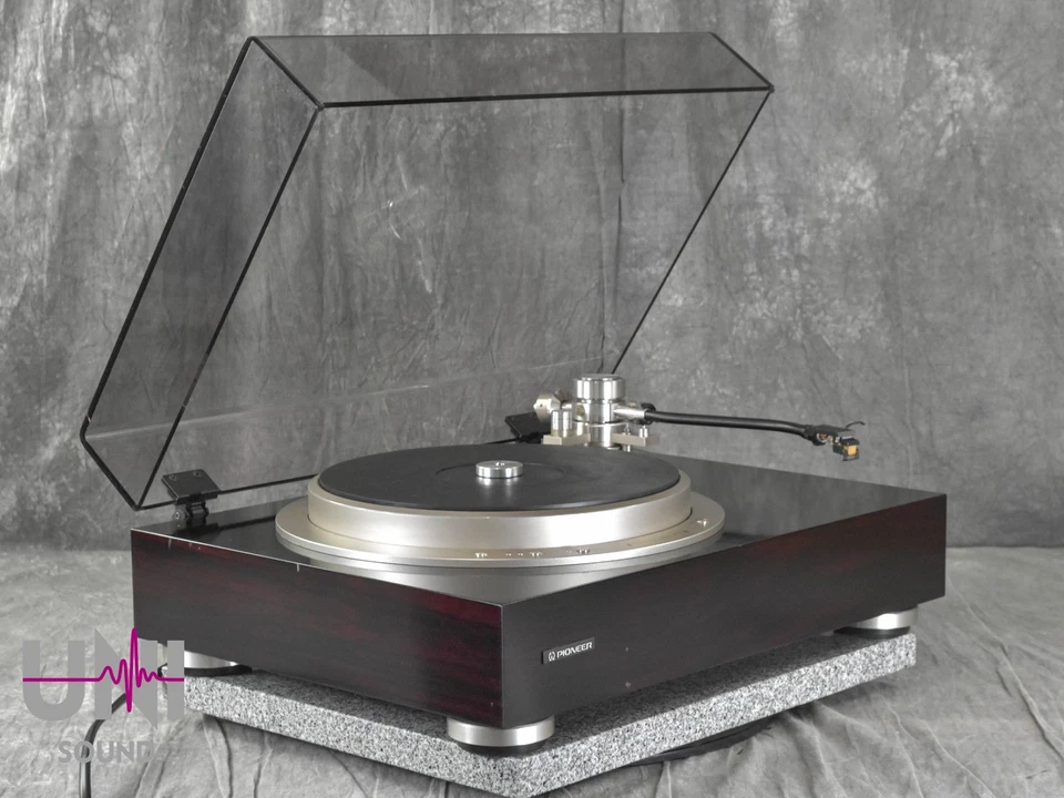 Pioneer PL-70L ll Direct Drive Turntable in Very good Condition - image 2 of 4