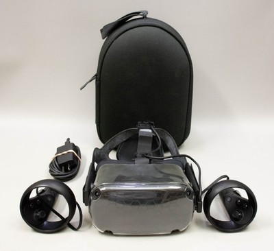 (MA4) Oculus Quest 64GB 1st Gen VR Headset (MH-B) W/ Controllers, Charger, Case.