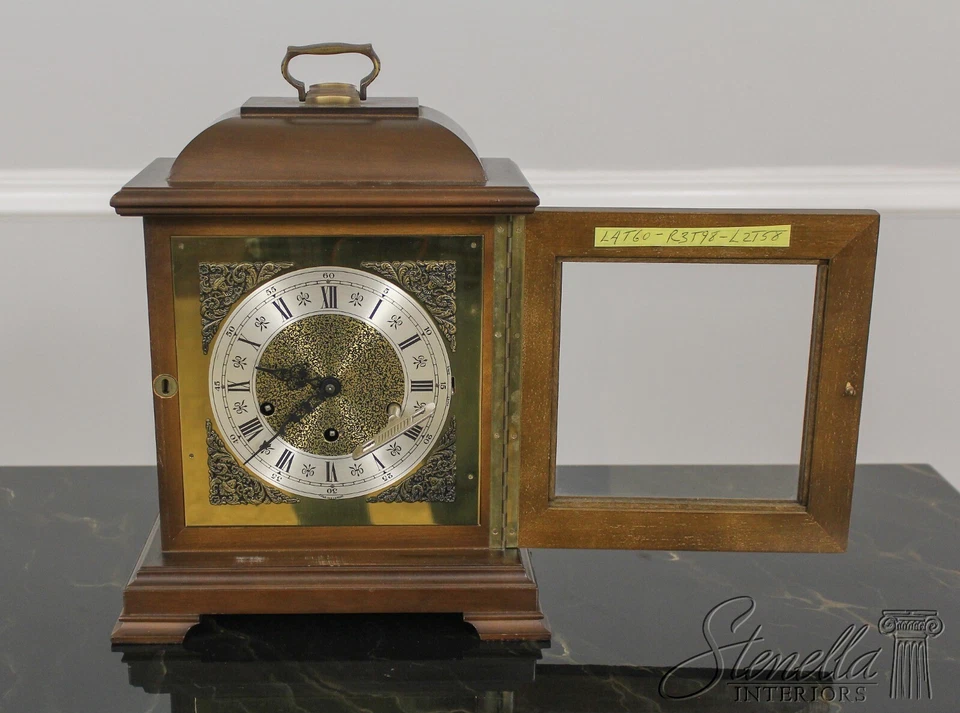 F57642EC: German Bracket Foot Mantle Clock - Image 3 of 4