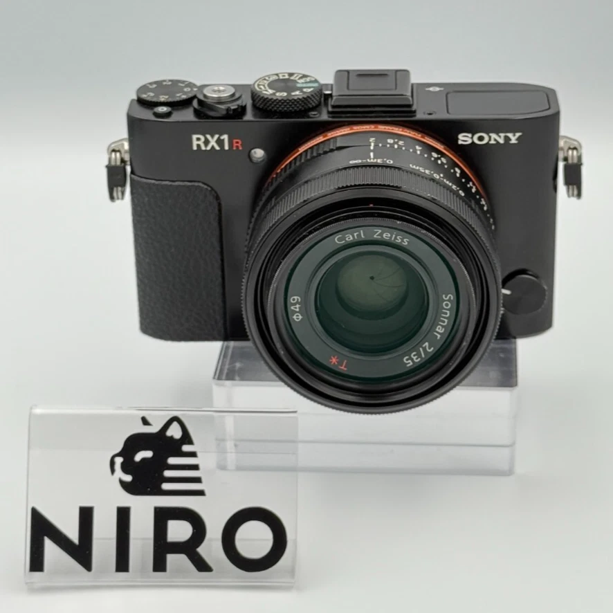 [ Excellent ]SONY Cyber-shot DSC-RX1R 24.3MP Black Digital Camera Made in Japan - Image 2 of 4