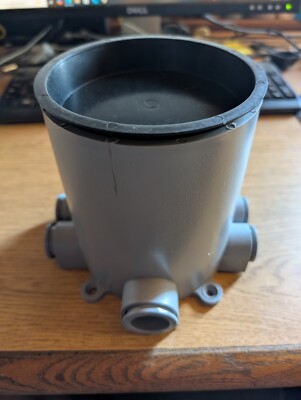 Thomas & Betts 68P PVC Flush Round Concrete Floor Box