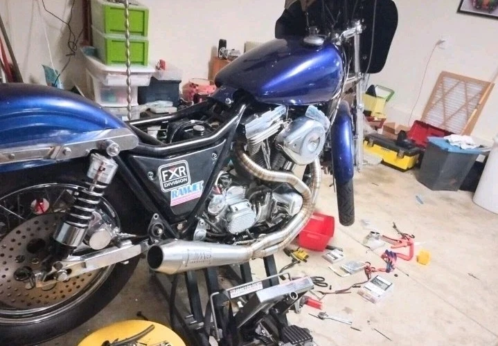 Harley Davidson Dyna FXR/STREET BOB/STURGIS Ultimate escape personalizado 2 em 1  - Imagem 3 de 4