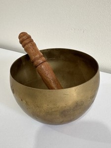 Vintage Hand-hammered Brass Singing Bowl Tibetan 11cm diameter 7cm H Thadobati