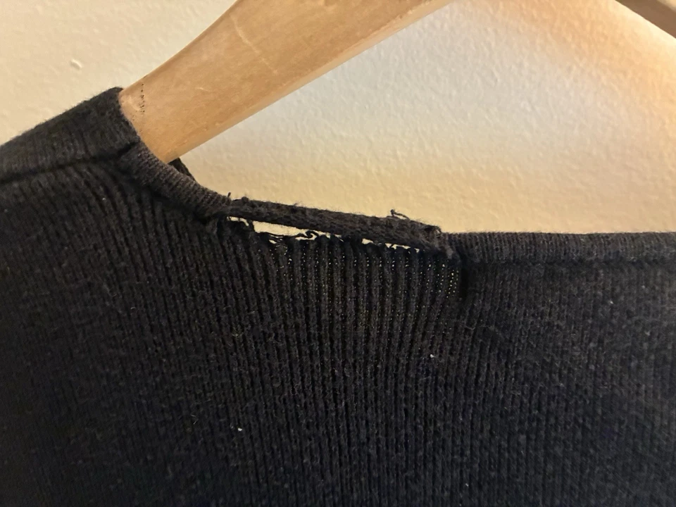 Camisa deportiva para mujer Geoffrey Beene a rayas 100 % algodón punto acanalado cuello en V negra M Foto 4 de 4