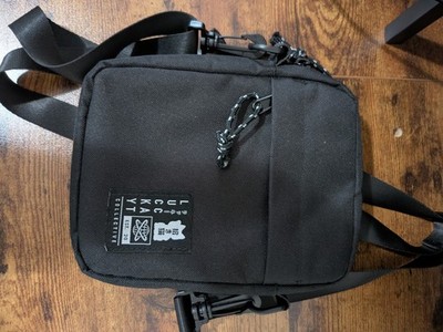 LUCKY CAT COLLECTIVE Black Crossbody Bag Adjustable Strap Zip Closure Men
