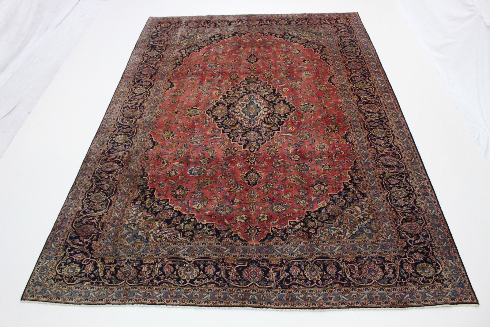 Tapis persan fin vente en stock médaillon Keshani 400x280 noué main 191013