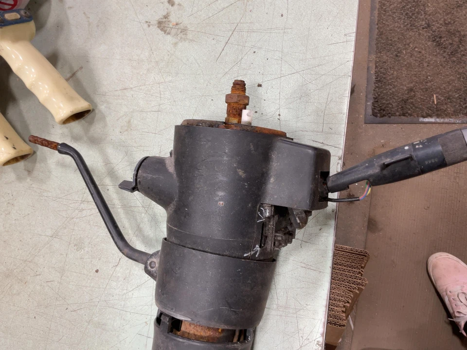 Columna de dirección CHEVY PICKUP 1500 95 96 FALTA PALANCA INCLINABLE Foto 2 de 3