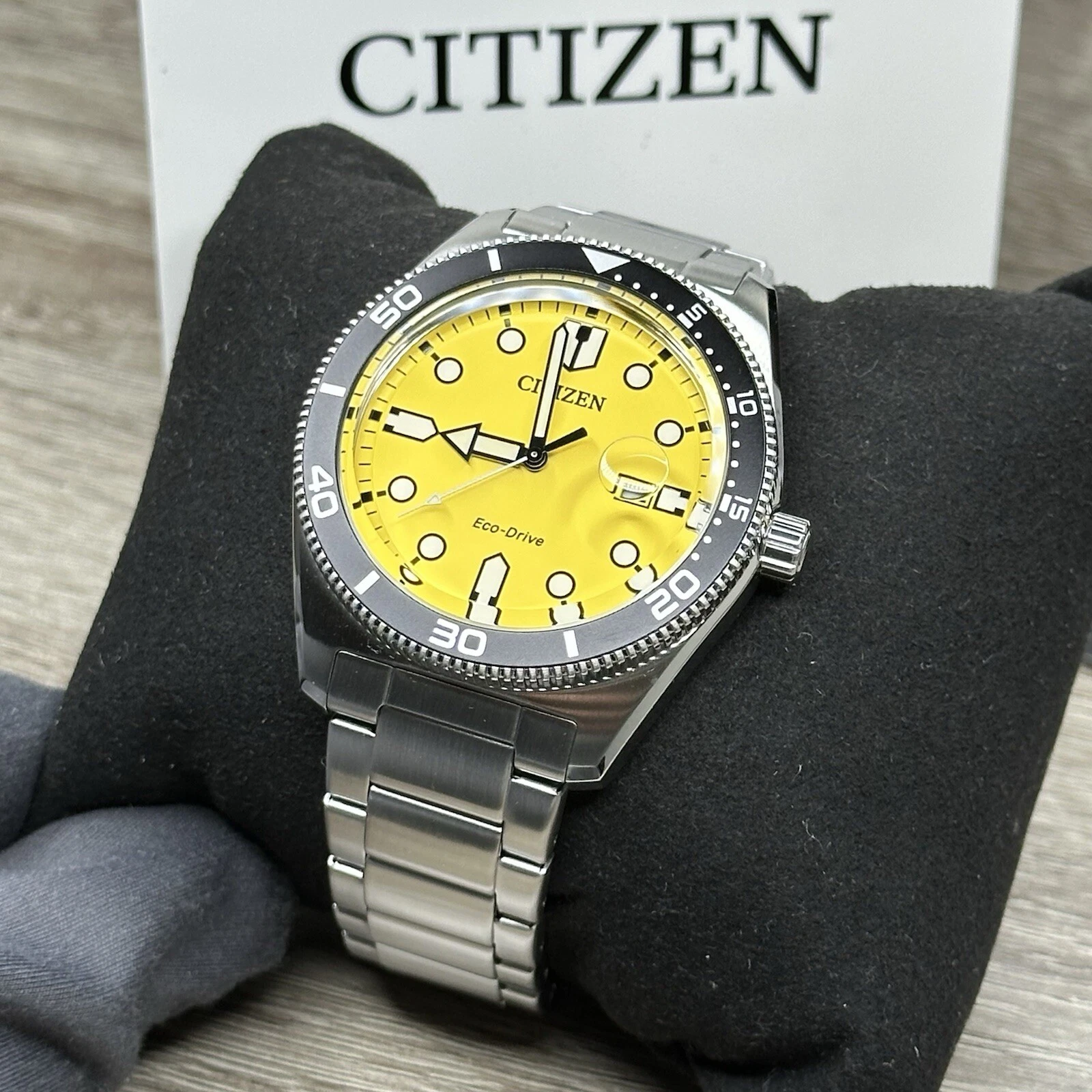 NEW✅ Citizen Eco-Drive Sports Yellow Date Dial Men's Watch AW1760-81Z $295