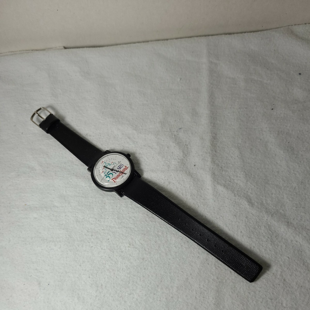 ビンテージ腕時計 LORUS ディズニーランド ３５周年アメリカカリフォルニア 35 Years of Disneyland Original Lorus Quartz Watch | 90s