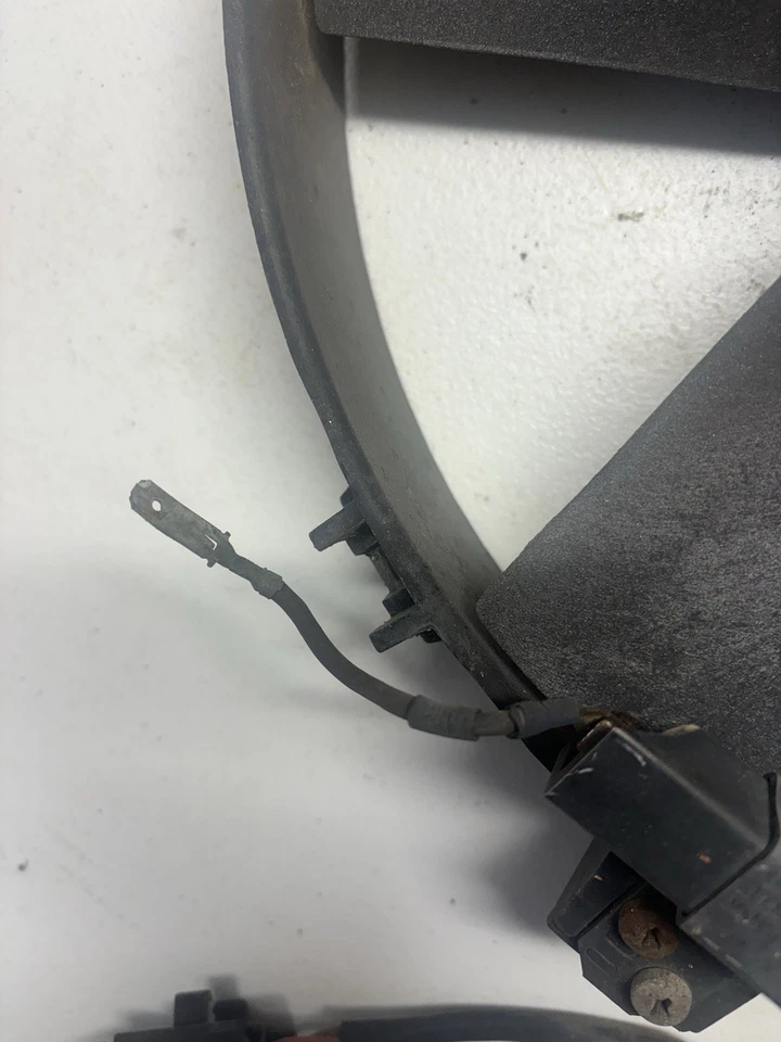 Ventilador auxiliar eléctrico OEM BMW E28 82-88 528E 533I 535i Foto 4 de 4