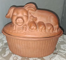 1981 GOURMET-TOPF Terra Cotta Clay Pig Dutch Oven Baking Dish Roaster USA Made