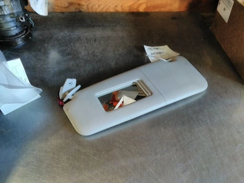 Parasol de conductor de vinilo iluminado para BMW 550i 164108 06-09 Foto 3 de 4