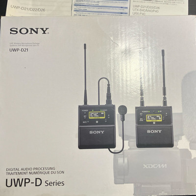 Sony UWP-D21 UHF Wireless Mic System w/ UTX-B40 Bodypack, URX-P40 Black