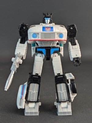 Transformers Dramatic Capture Jazz complete Takara WFC Generations Deluxe