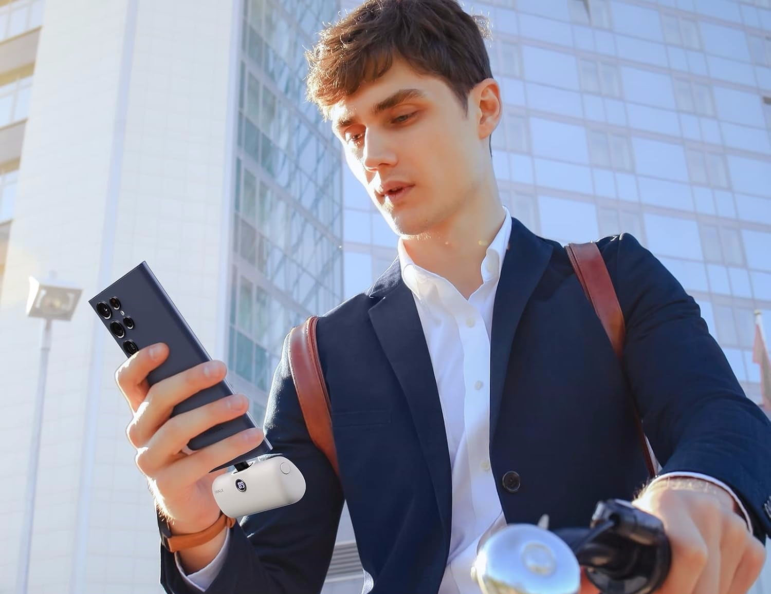 New -- iWALK Portable Charger, 4800mAh L1ghtning Port Fast Charging Power Bank