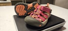 Keen Toddlersize 3.5 Red Rose Pink Newport H2 Hybrid Sandal -
