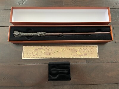 Harry Potter Interactive Wand Wizarding World Universal Studios Ollivanders