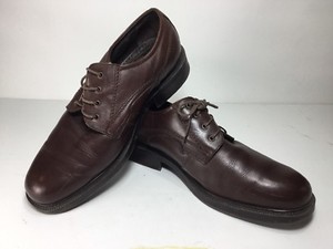 oxford style work shoes