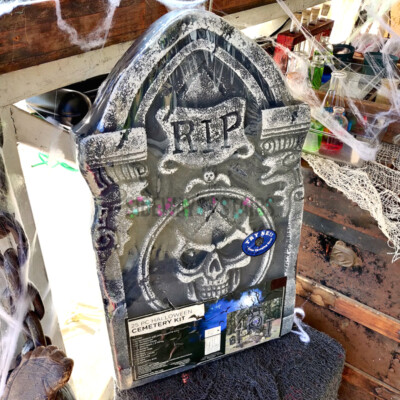 HALLOWEEN CEMETERY KIT 25 PC decoration skulls styrofoam