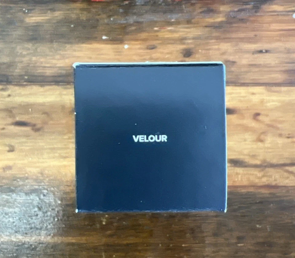 Base Younique Touch Spray VELOUR Tamaño Completo 1.6oz Descontinuada TOTALMENTE NUEVA Foto 3 de 3