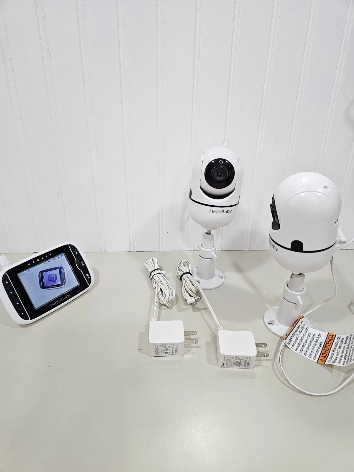 Hello Baby Monitor Model HB65RX 3.2" LCD Display 2 Way Talk Power Cords TESTED
Opens in a new window