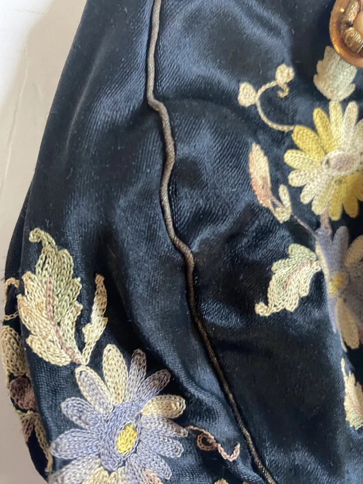 Antique Gold Tone Frame French Black Floral Le Point De Beauvais Purse FRANCE - Image 3 of 4