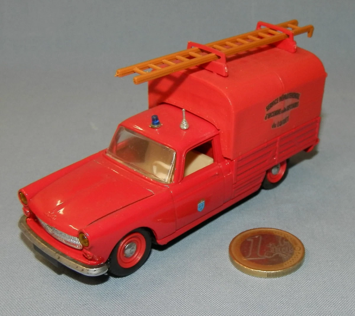 Starter N7 Provence 1/43 – Peugeot 202 Pick-up Plateau Maraicher – Résine – Occasion