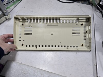 Atari 600 XL Bottom Case #1-Side Darkening-Intact-Good Grill & Screw Holes-PARTS