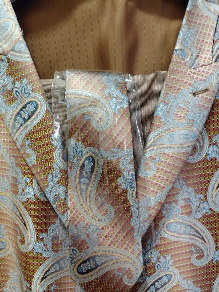 Falcone Hombre Traje 4 Piezas Caqui Claro Corbata Chaleco Plisado Pantalón Talla 60L W56 Foto 3 de 4