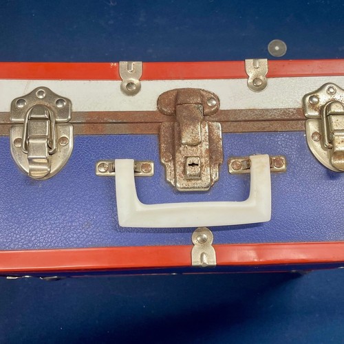 Vintage Red White Blue Storage Footlocker Trunk - Picture 3 of 8