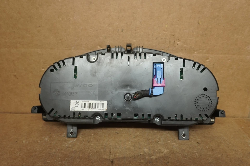 Volkswagen CC 2012 cabezal de instrumentos velocímetro medidor cuadro 132.611 millas Foto 2 de 4