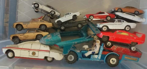 ORIGINAL VINTAGE DIECAST TOY JOB LOT DINKY CORGI TV FILM SPACE SAMS CAR UFO etc