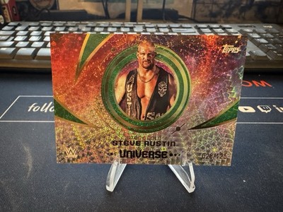 2025 Topps Universe WWE Stone Cold Steve Austin Green Electric /125 #153
