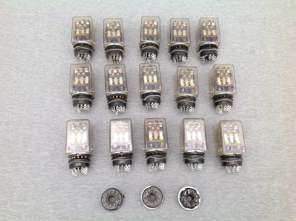 Lote de 10 Relés CA 110V, A410-361777-00 3M Nº de pieza 78-8416-3018-5, 11 pines Foto 2 de 4