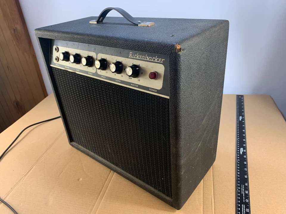 Altavoz Amplificador Guitarra Eléctrica Rickenbacker TR7 De Colección Años 60 70 Santa Ana Californi Foto 4 de 4