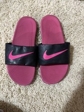        Nike Slides Sandals Pink And Black Size Youth 7